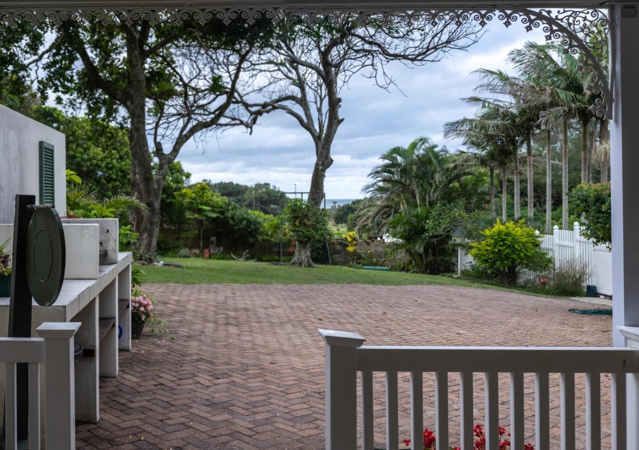 Hotel Eight Palms Port Edward Exterior foto